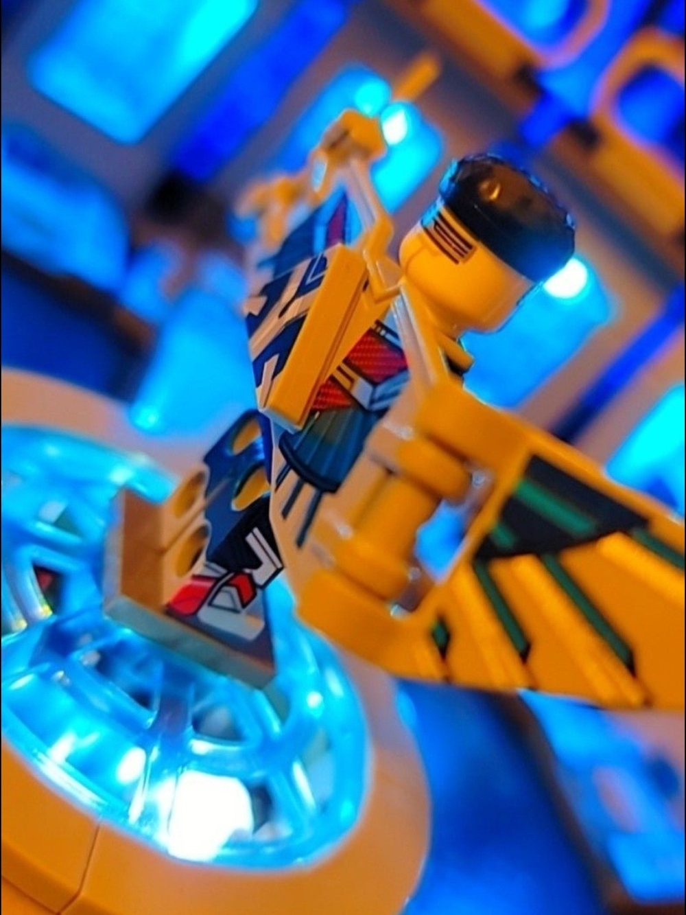 Falcon Minifigure Lego Compatible - Picture 7 of 9
